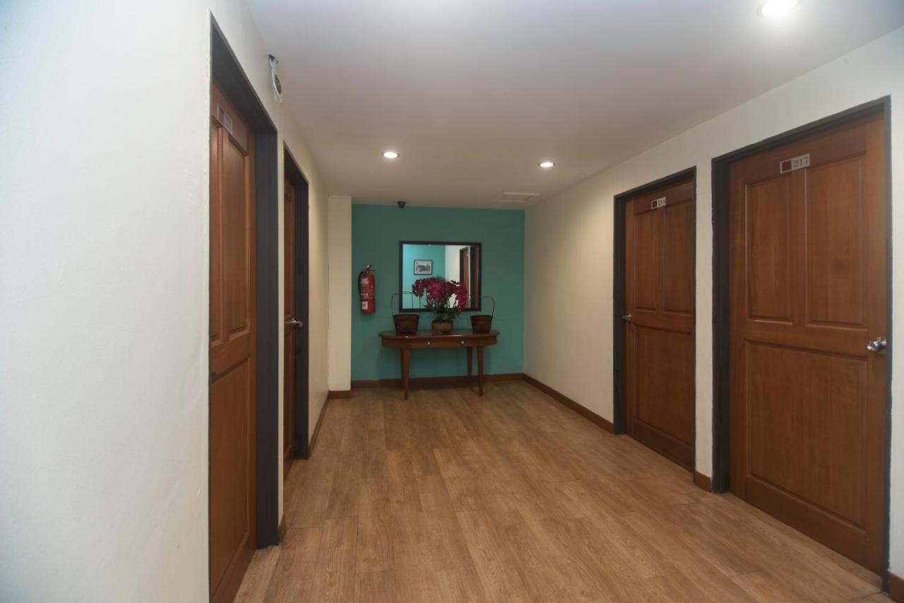 Oyo 1149 Feringghi Hotel Batu Feringgi Dış mekan fotoğraf