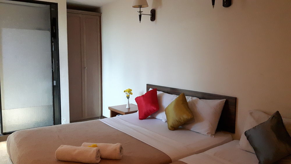 Oyo 1149 Feringghi Hotel Batu Feringgi Dış mekan fotoğraf
