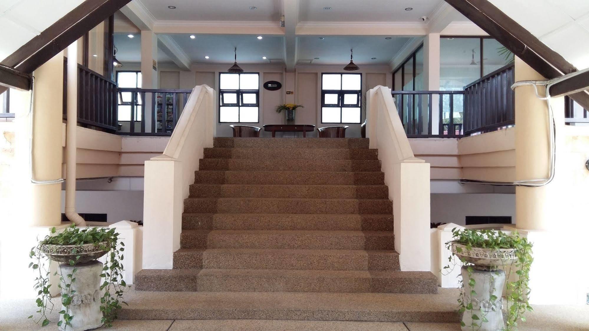 Oyo 1149 Feringghi Hotel Batu Feringgi Dış mekan fotoğraf