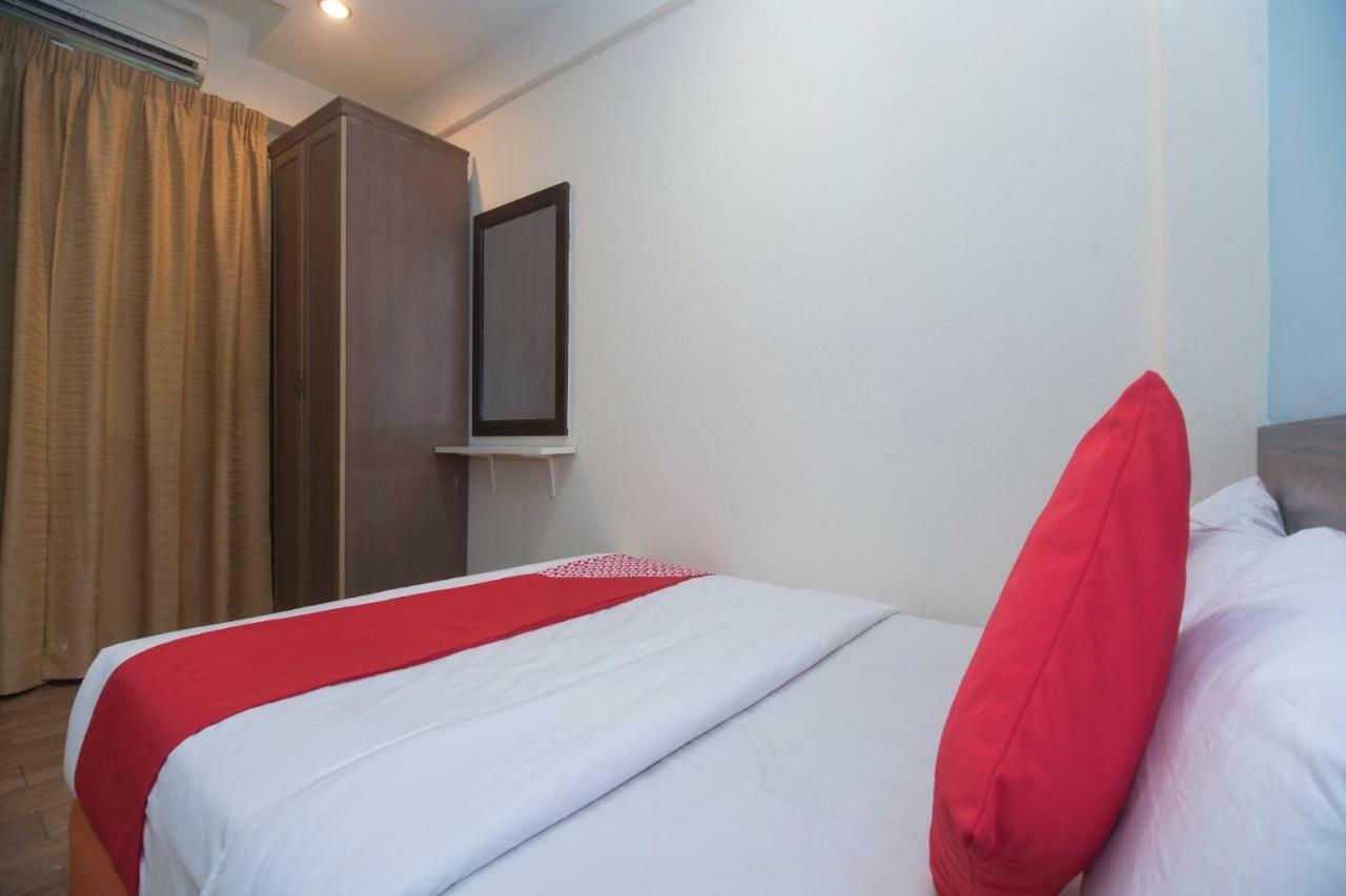 Oyo 1149 Feringghi Hotel Batu Feringgi Dış mekan fotoğraf