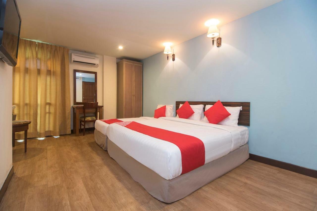 Oyo 1149 Feringghi Hotel Batu Feringgi Dış mekan fotoğraf